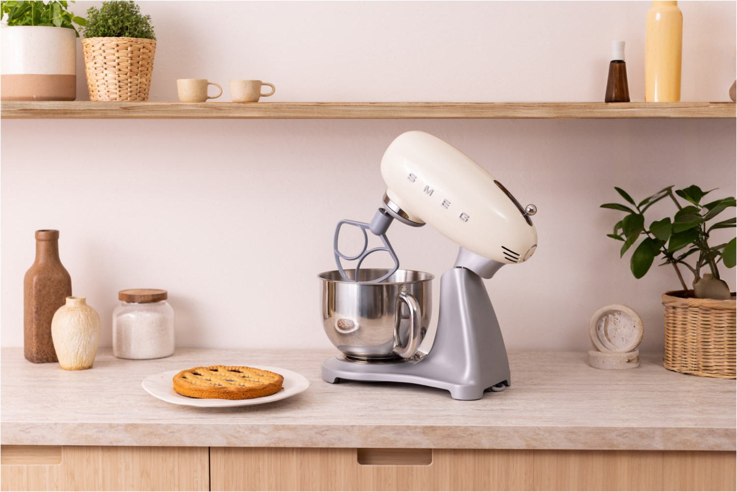 Smeg SMF04CREU Küchenmaschine Creme geprüfte Retoure