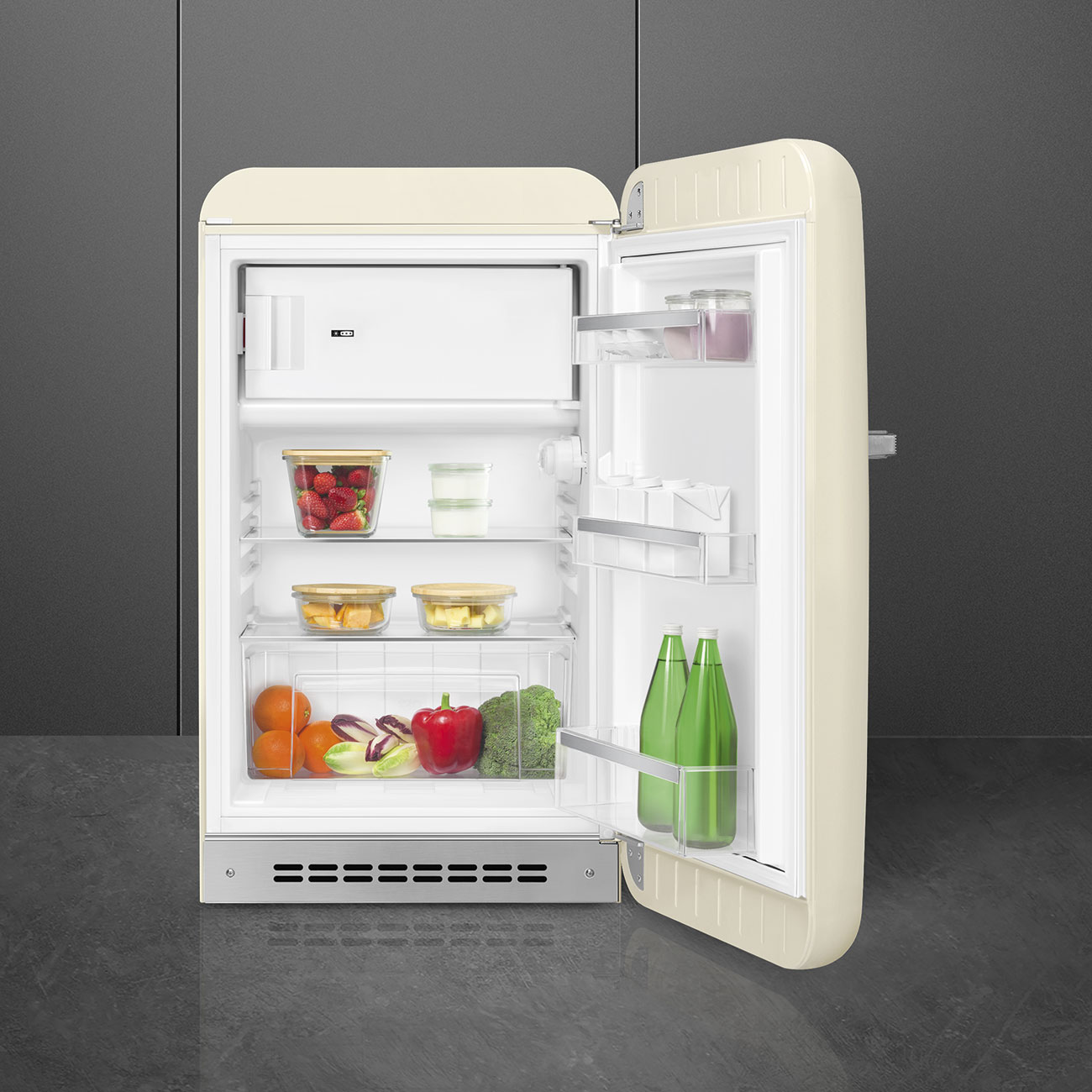 Smeg FAB10RCR6 Stand-Kühlschrank Rechtsanschlag Creme 50`s Style 2026 Modell Aussteller