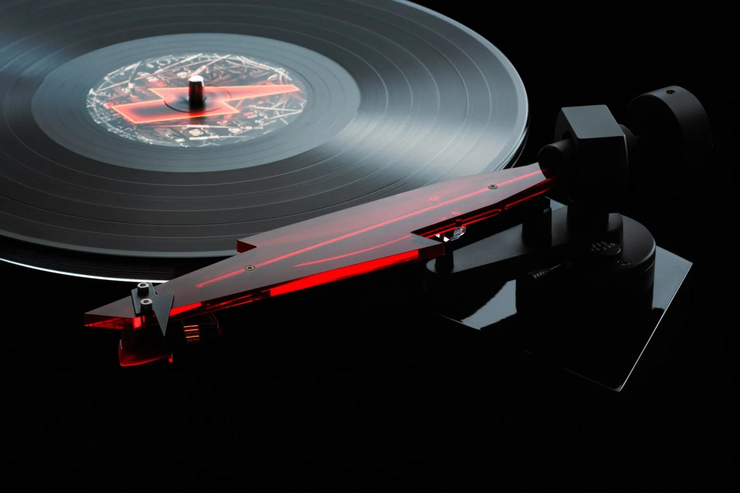 Pro-Ject AC/DC Limited Edition Schwarz Rot