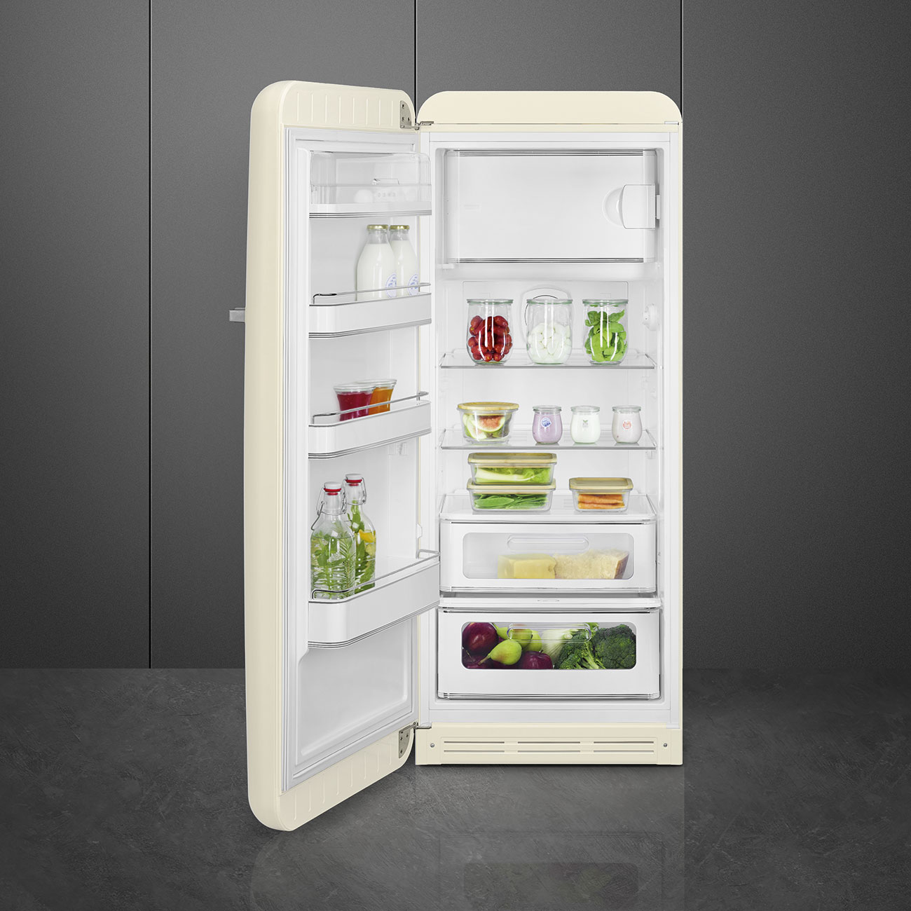 Smeg FAB28LCR6 Kühlschrank Linksanschlag Creme 50`s Style, 2026 Modell, EEK: C