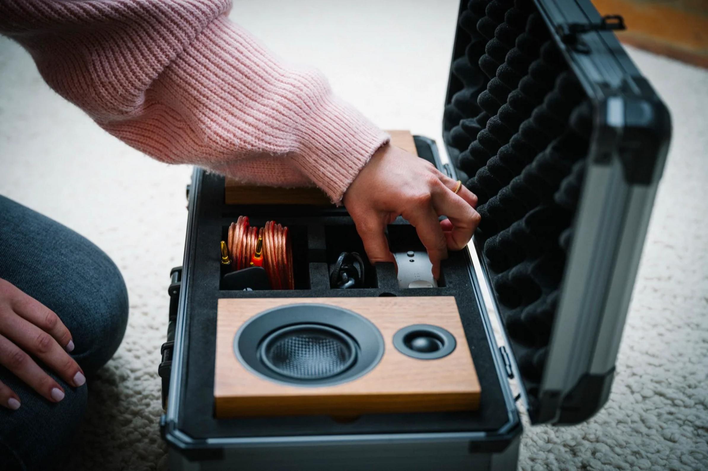Pro-Ject Travel Set Schwarz Walnuss