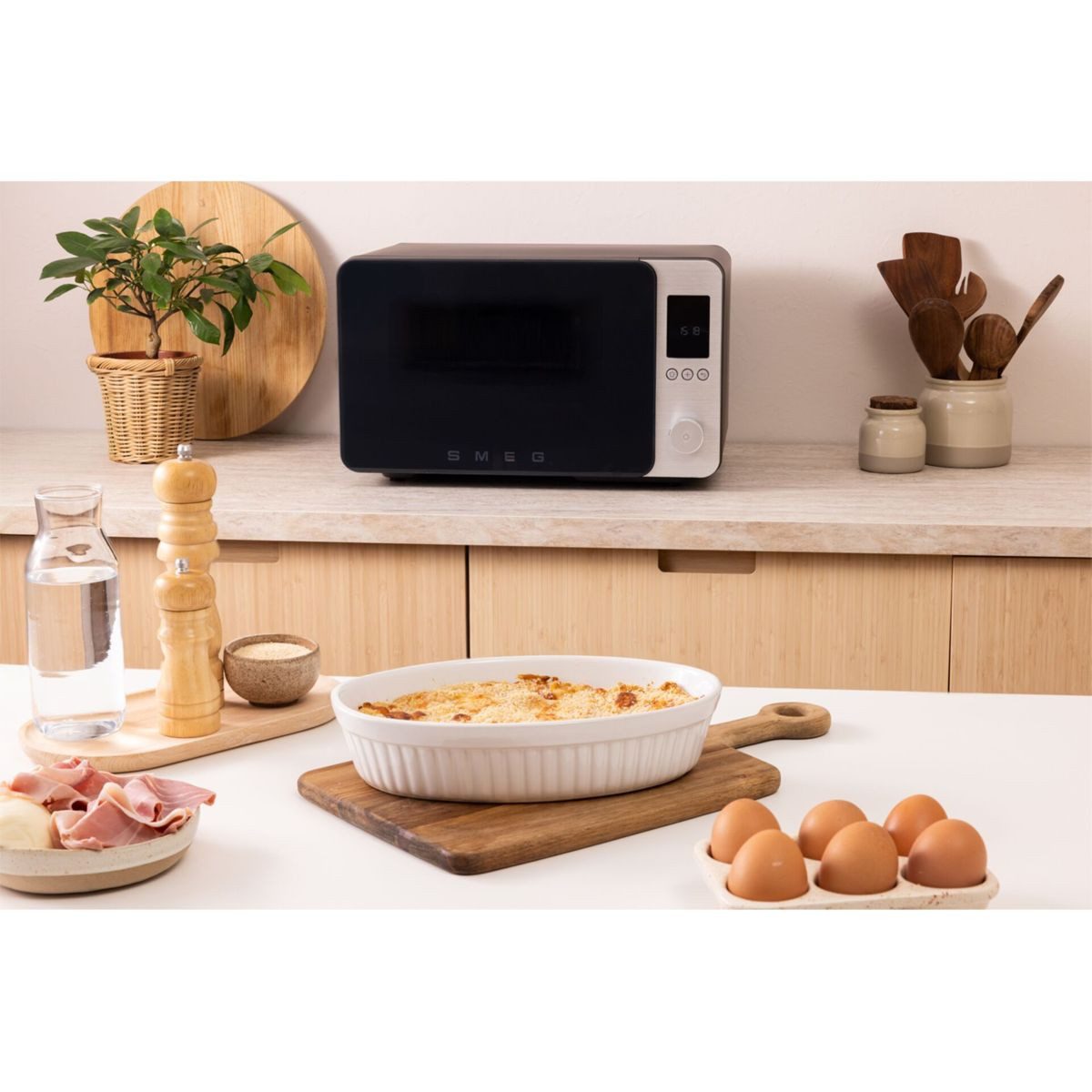 Smeg MOC02BLMEU Kombi-Tisch-Mikrowelle, Schwarz, 9 Funktionen