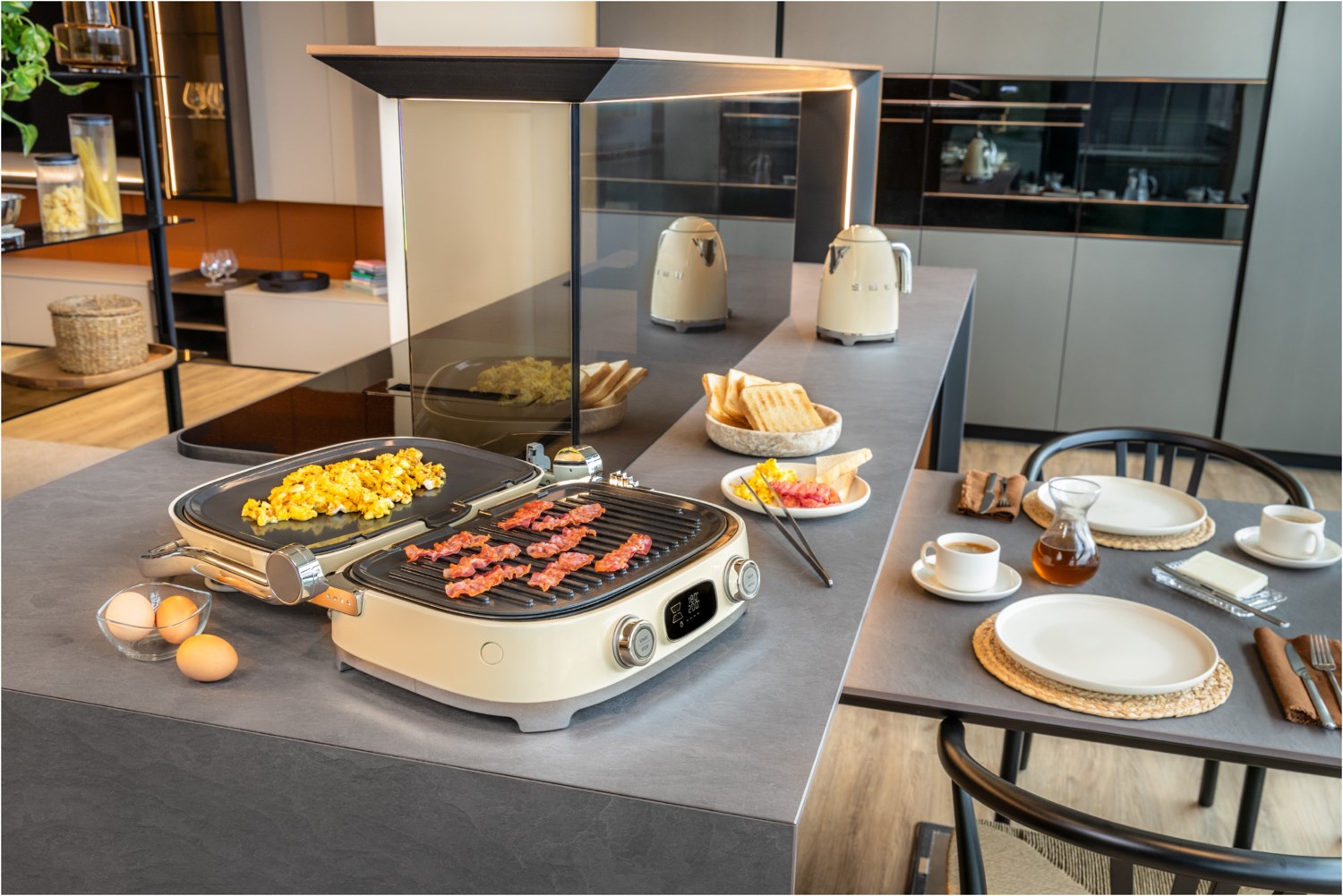 Smeg MGF01CREU Multifunktion-/Kontaktgrill 2.000 Watt,