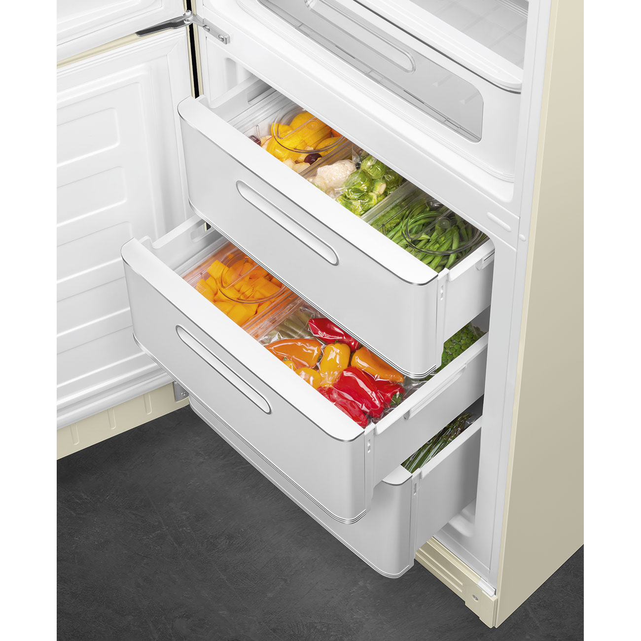 Smeg FAB32LCR6 Kühl-/Gefrierkombination Creme Linksanschlag