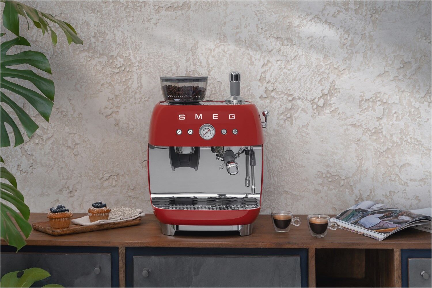 Smeg EGF03RDEU Espressomaschine mit Mahlwerk rot