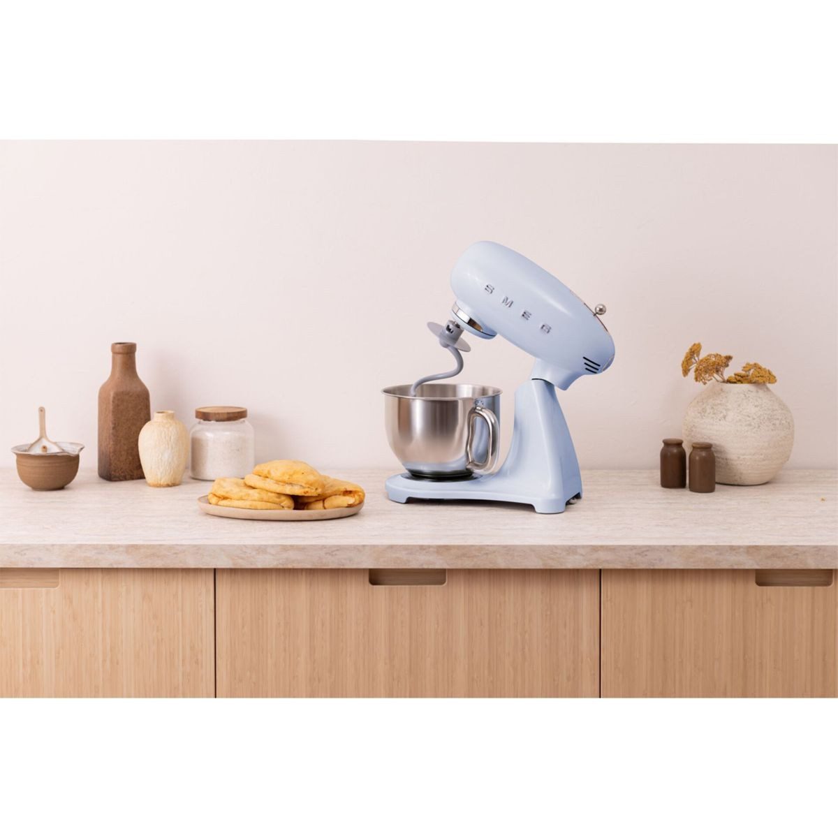 Smeg SMF05PBEU Küchenmaschine 50s Style Pastellblau,2026 Modell Jubiläumsaktion-60 Monate Geräteschutz