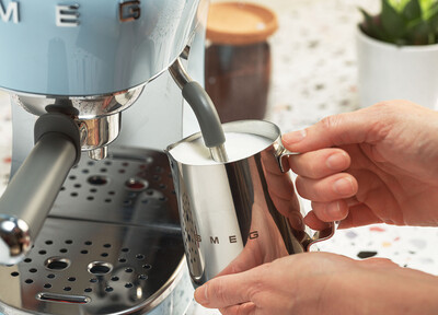 Smeg ECF02PBEU Kaffeemaschine 50`s Style