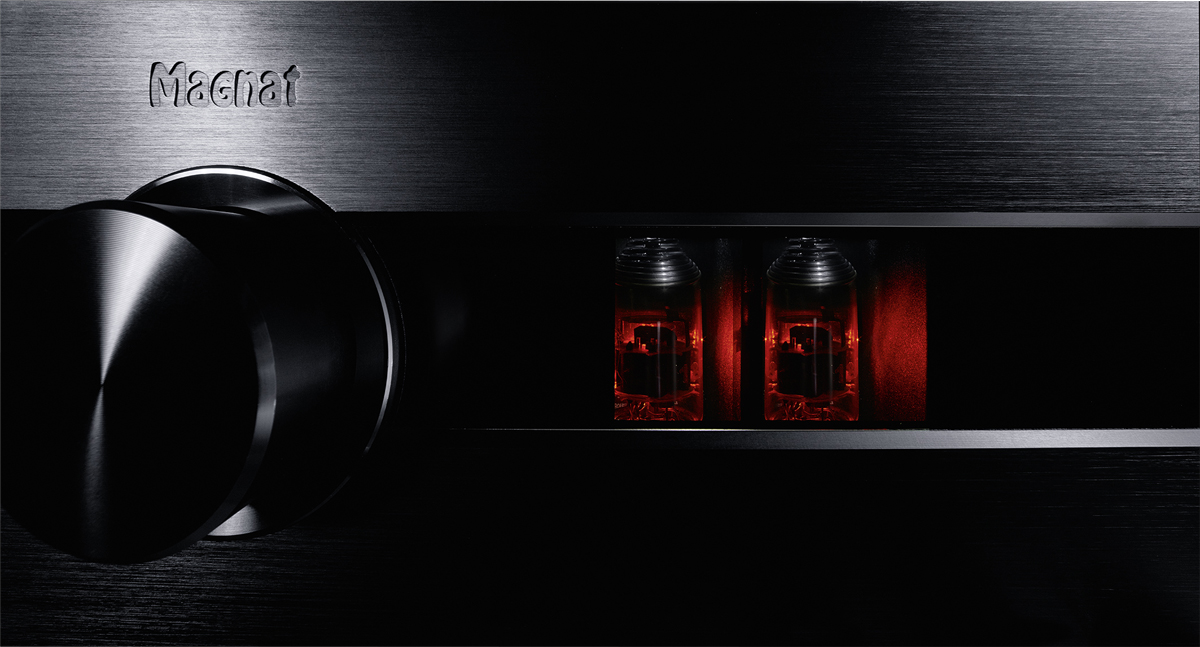 Magnat MA 900, schwarz Stereo Hybrid-Verstärker Skonto Aktion