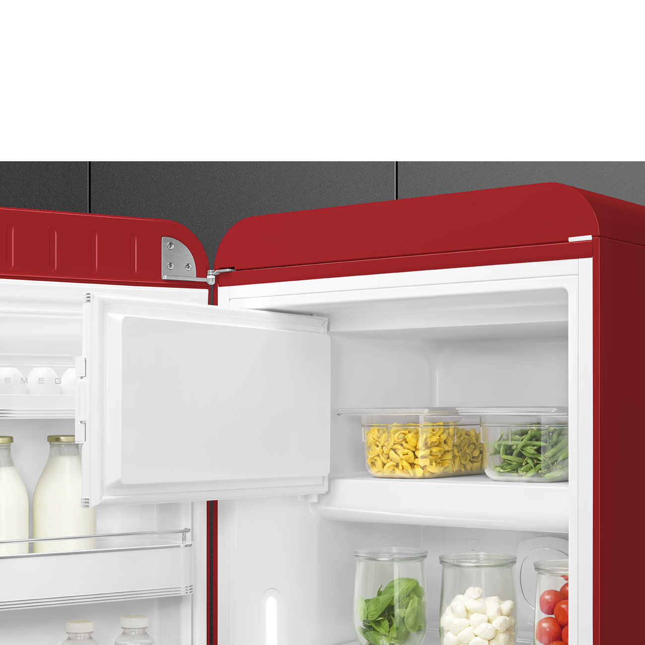 Smeg FAB28LRD5  Kühlschrank Linksanschlag Rot 50`s Style, EEK: D
