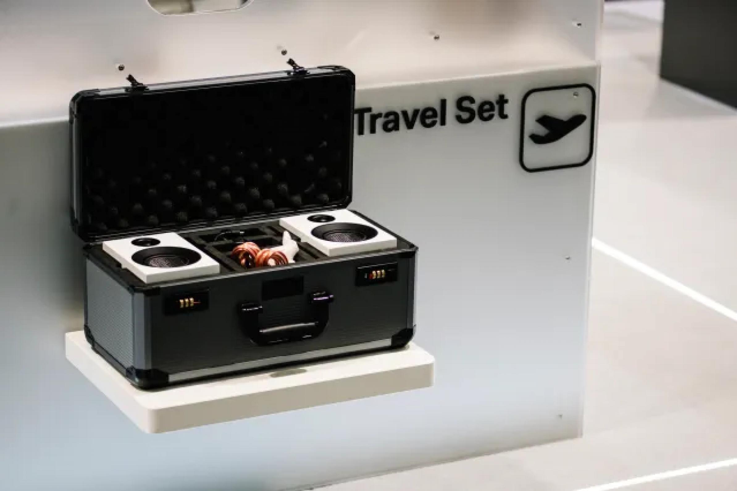 Pro-Ject Travel Set Schwarz Weiß