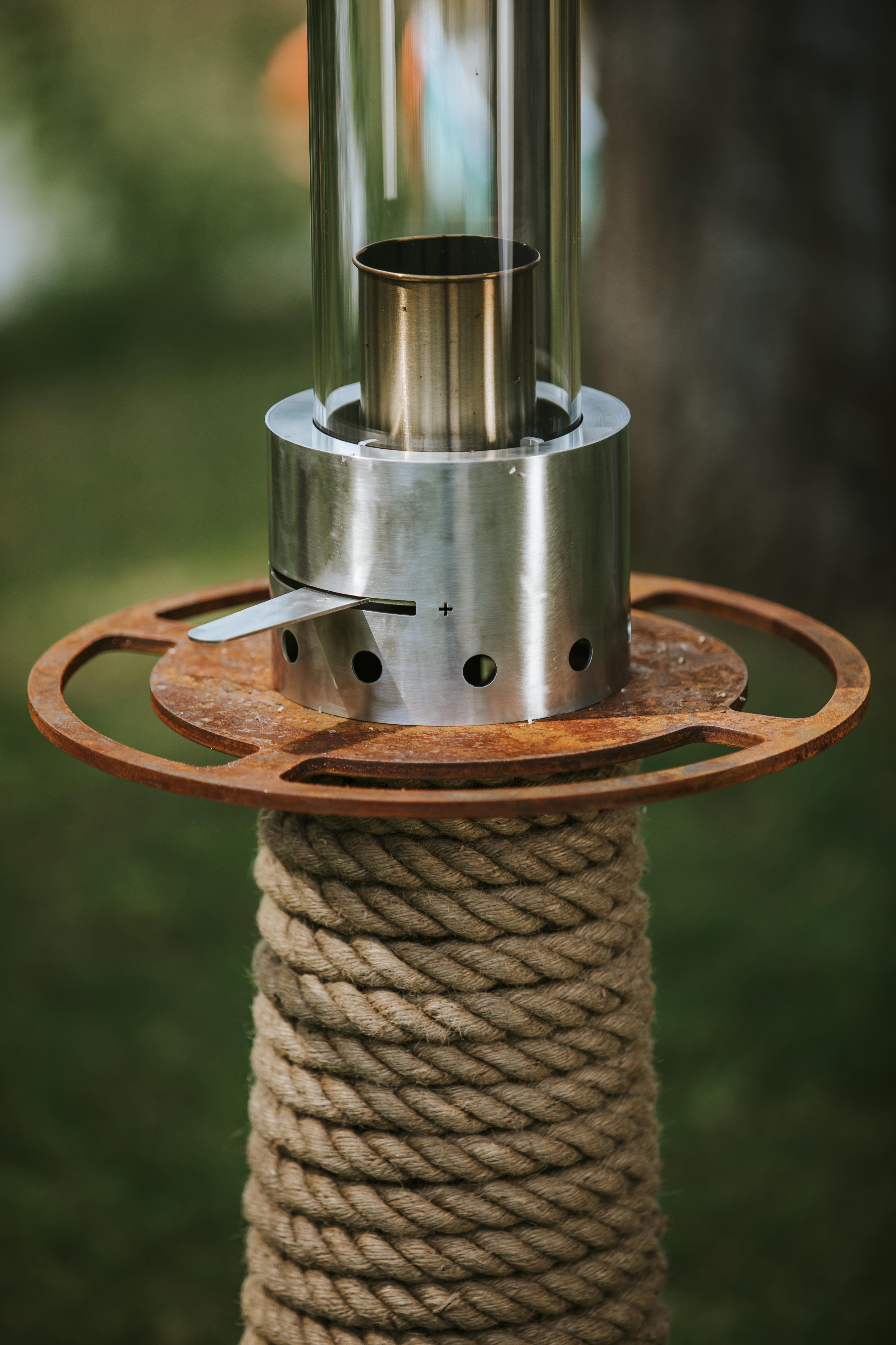 Masuria Juno Lamp Corten Stahl Outdoor Garten-Fackel Feuer-Lampe