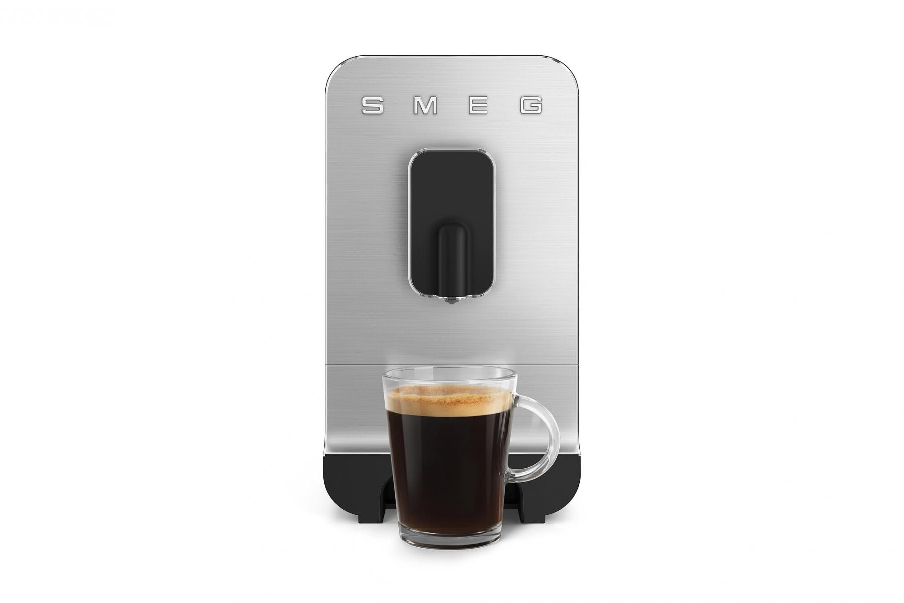 Smeg BCC11BLMEU Kaffeevollautomat schwarz Collezione Jubiläumsaktion - 60 Monate Geräteschutz