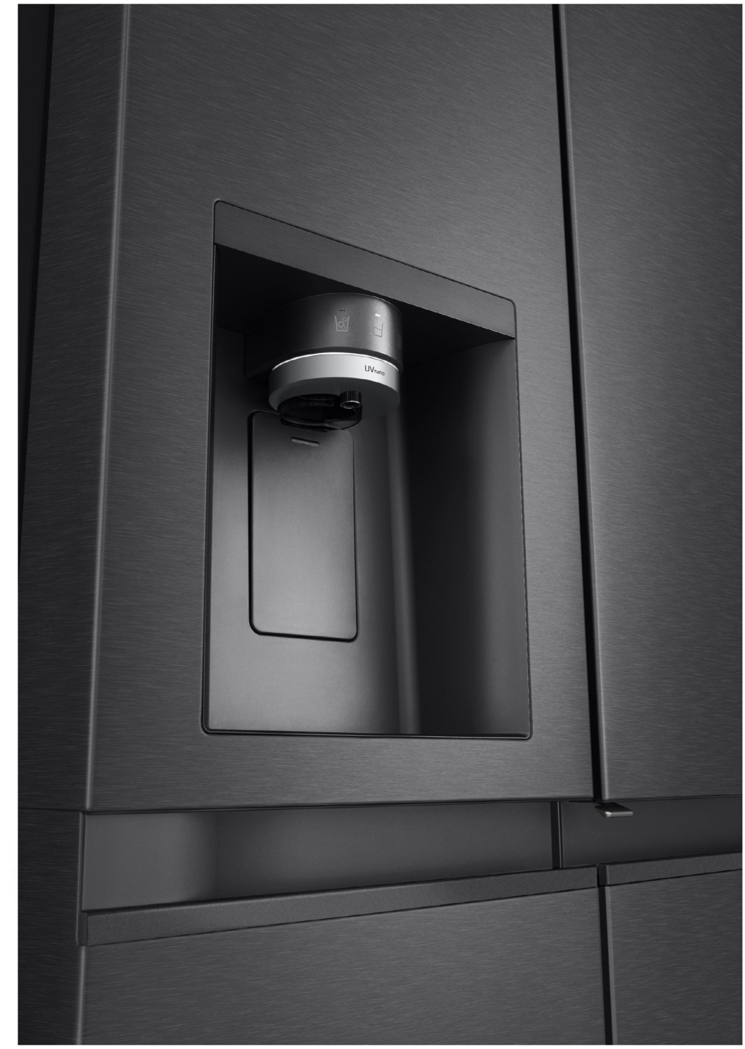 LG GSJE81EPBD Side by Side matte black EEK: D, 628L, Wassertank