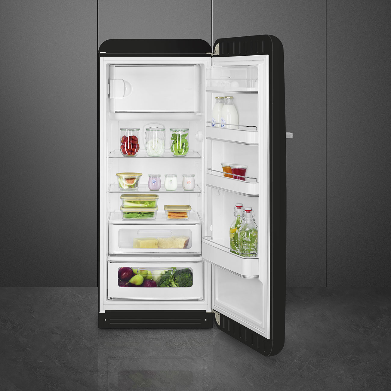 Smeg FAB28RBL6 Kühlschrank Rechtsanschlag Schwarz 50s Style 2026 Modell, EEK: C