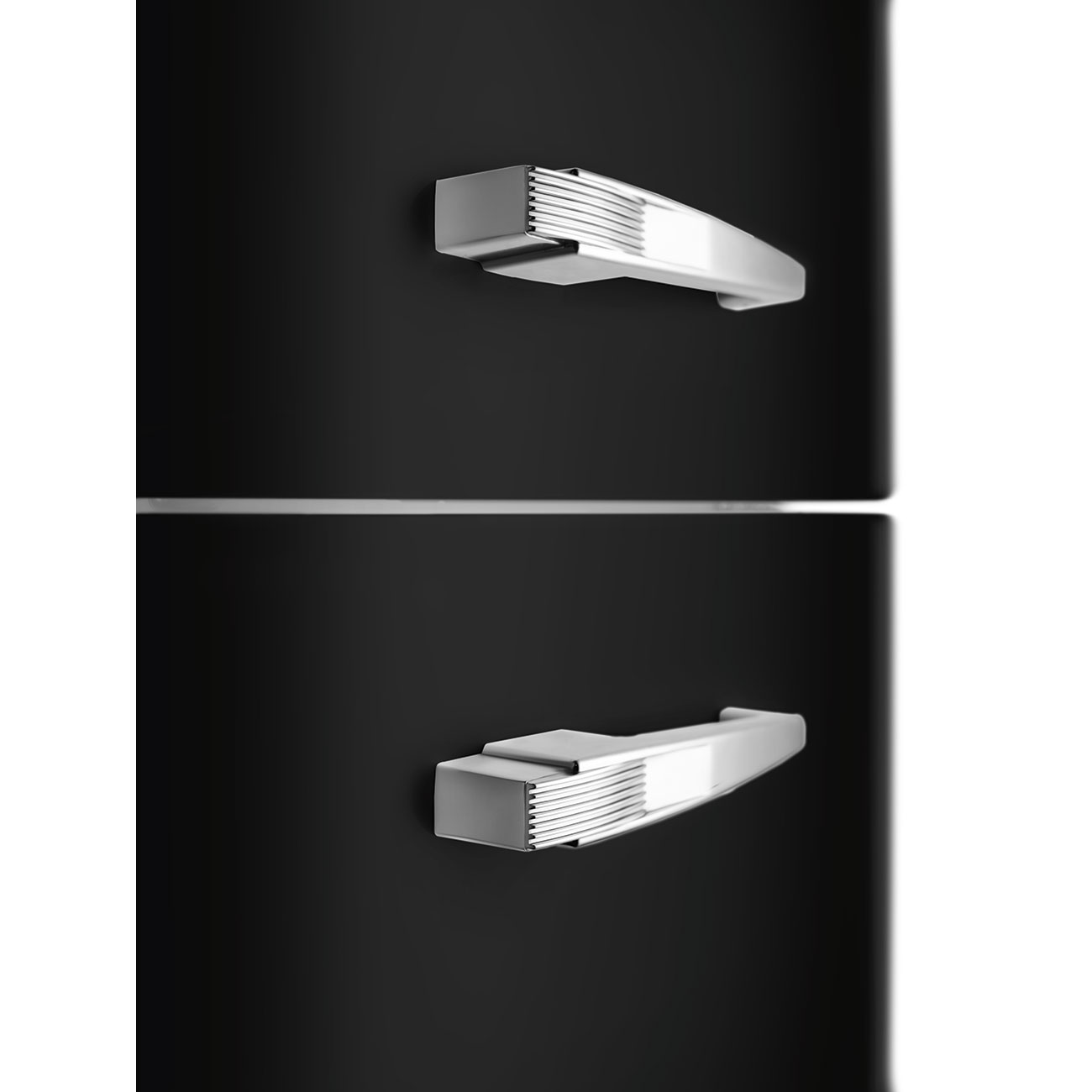 Smeg FAB32RBL5 Kühl-/Gefrierkombination Rechtsanschlag Schwarz 50s Style, EEK: D