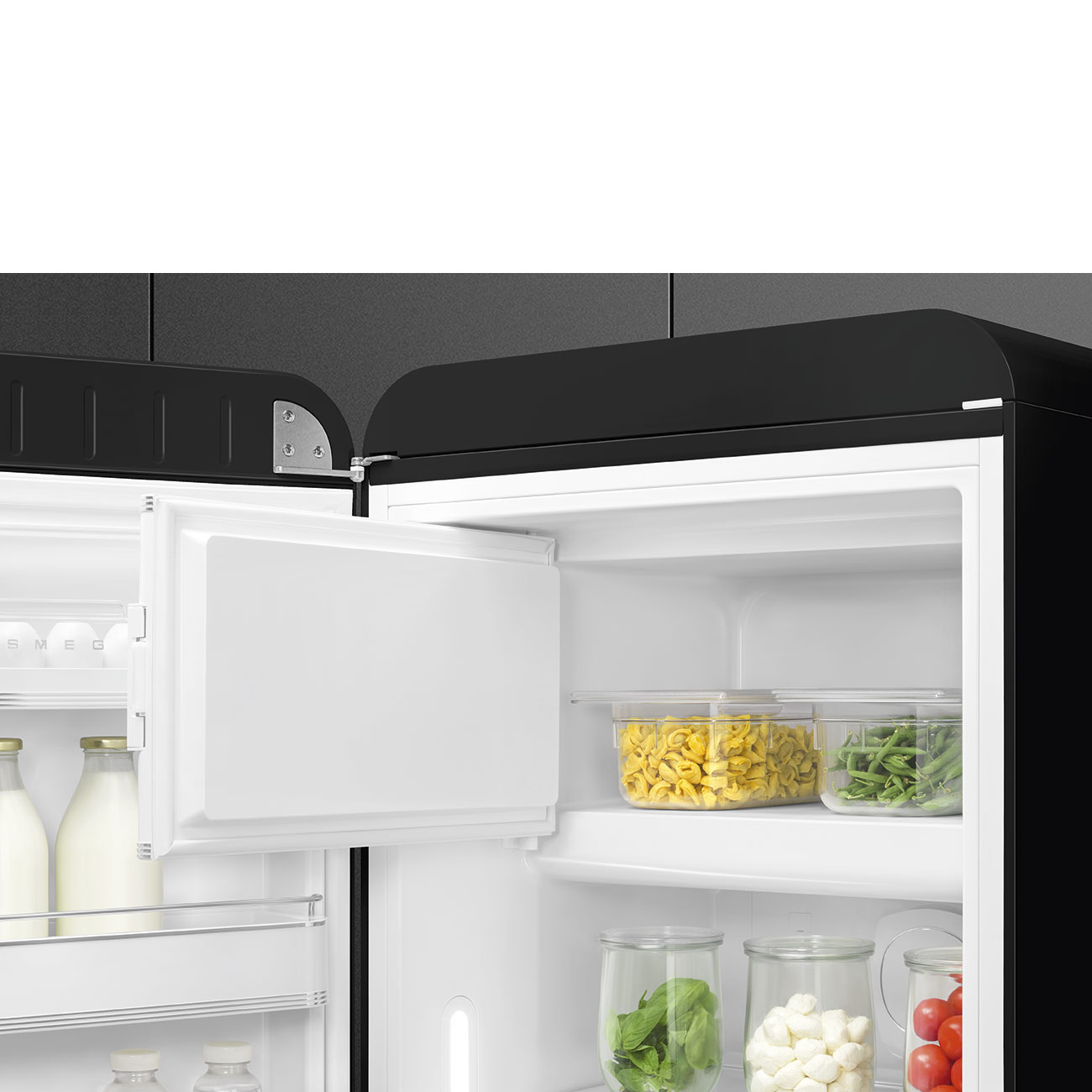Smeg FAB28LBL5 50s Kühlschrank/Gefrierfach L Schwarz