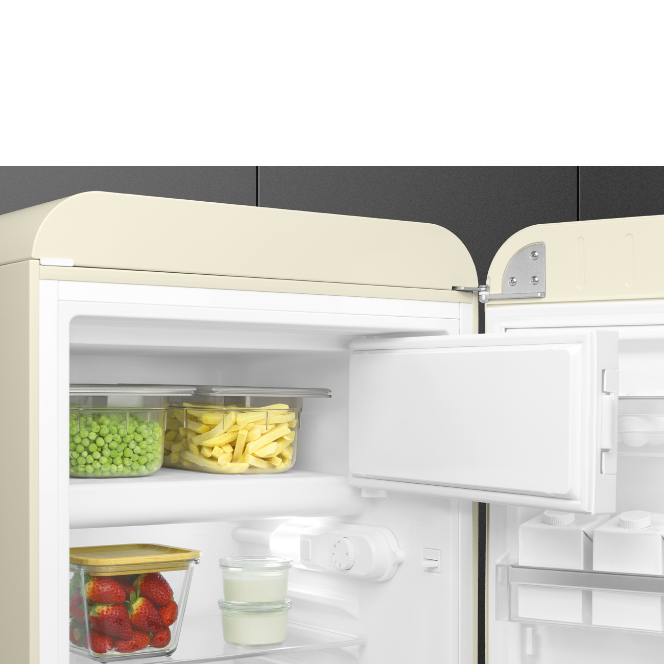 Smeg FAB10RCR6 Stand-Kühlschrank Rechtsanschlag Creme 50`s Style 2026 Modell Aussteller