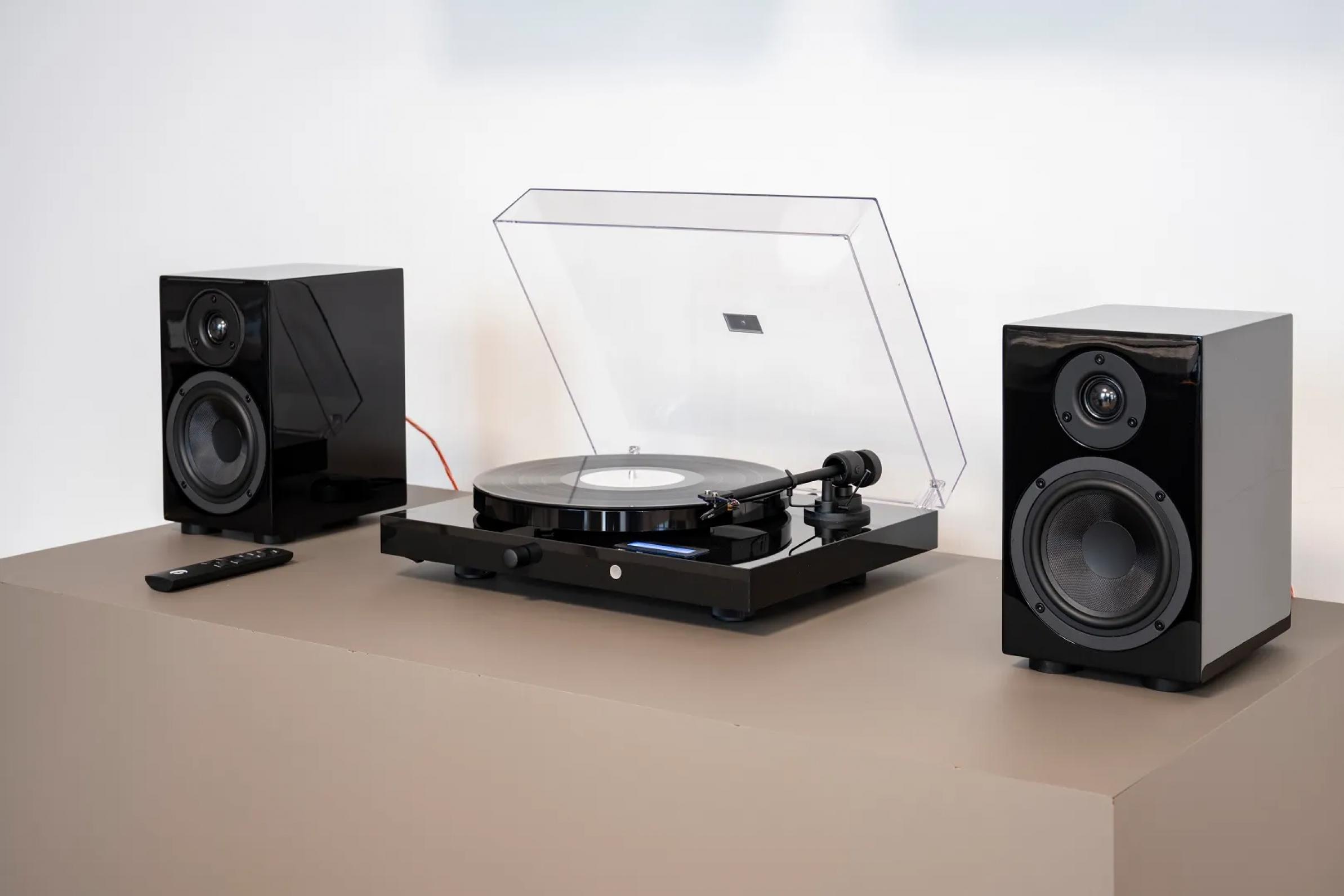 Pro-Ject Juke Box E1 Set 2 Hochglanz Schwarz