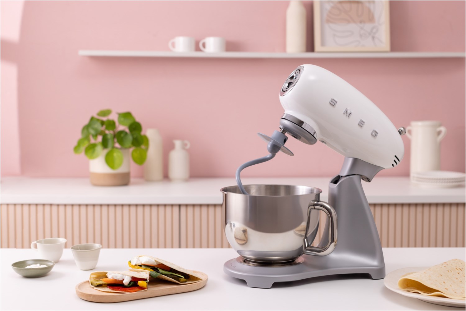 Smeg SMF04WHEU Küchenmaschine Weiß 50s Style Jubiläumsaktion - 60 Monate Geräteschutz