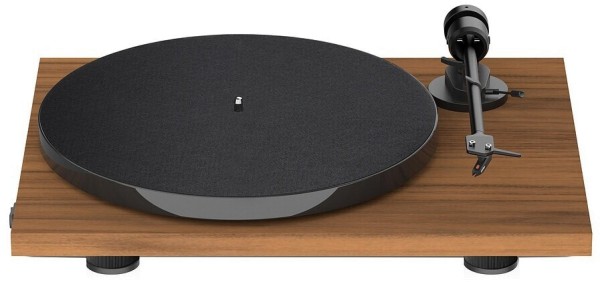 Pro-Ject E1 Phono Nussbaum voreingestellter Ortofon OM 5E Tonabnehmer